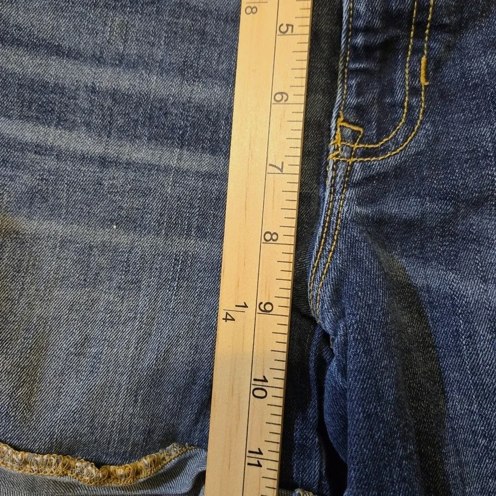 Gap Women Sexy Boyfriend Distressed Denim Shorts Blue Cuffed Size 14/32